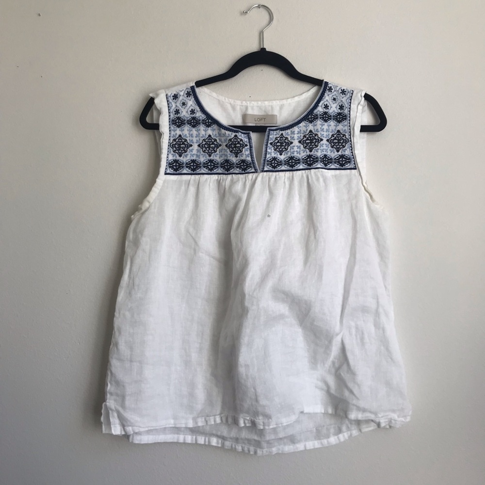Loft linen blend blue embroidered white top